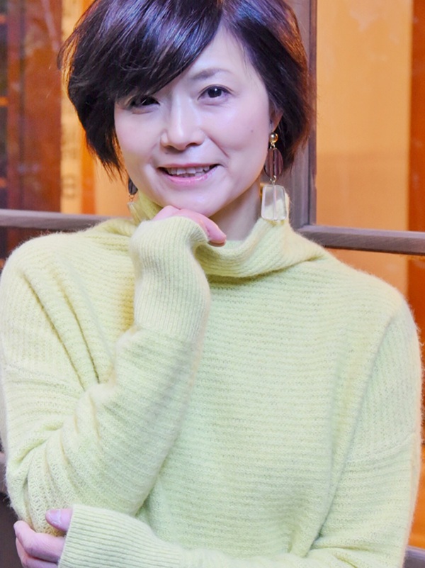 與那原慶子
